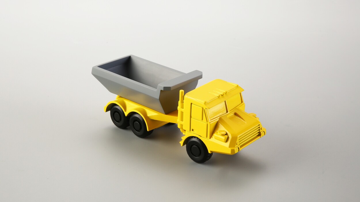 painted 3d printed truck that used masking